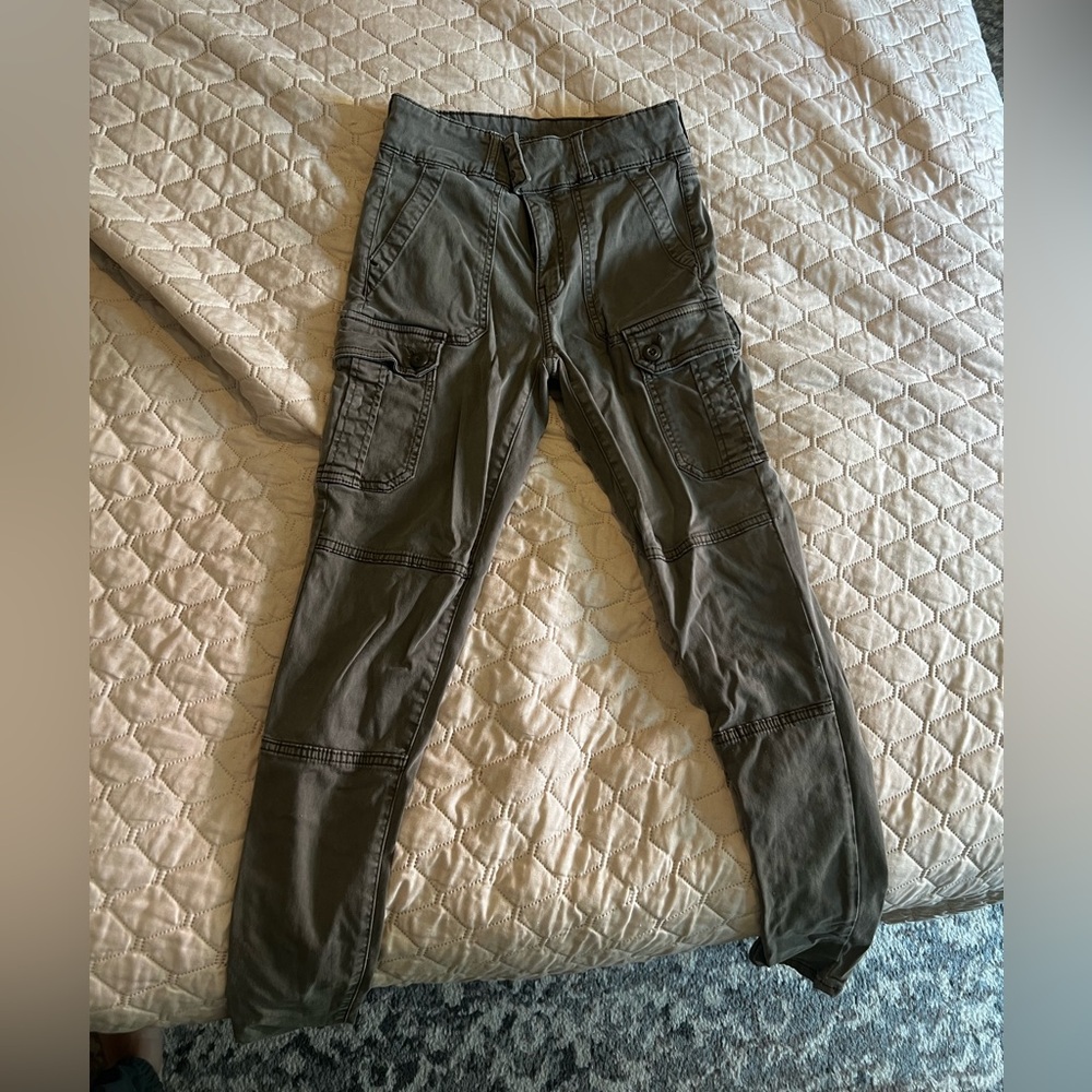 American eagle super stretch skinny cargo pants